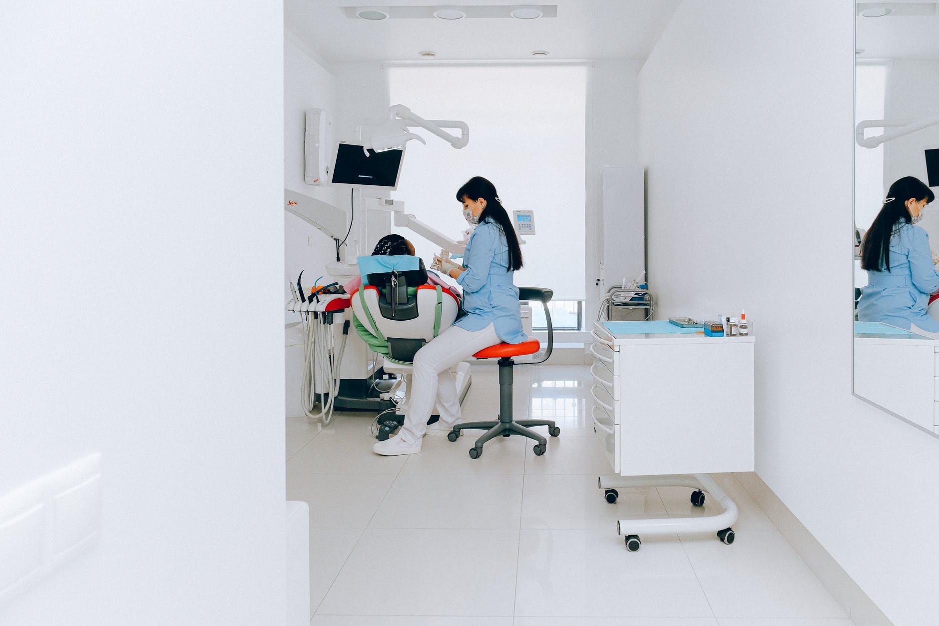 Tips on Recruiting a Dentist Pimentels Photo